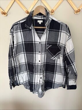 Garnet Hill black grey and White Plaid Button-Down Shirt